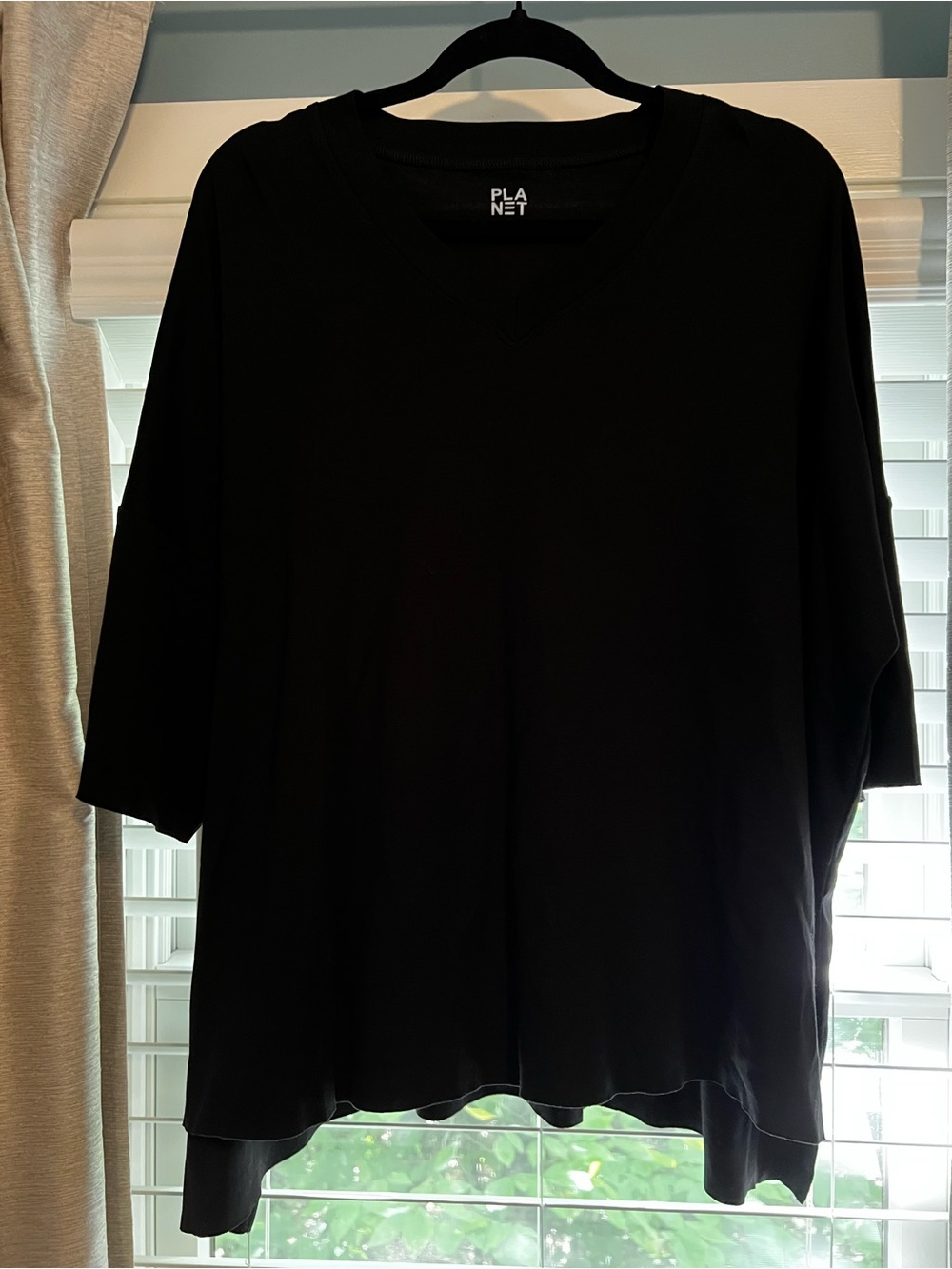PLANET by Lauren G Pima Cotton Luxury V-Neck Short Sleeve Top in Black (One Sz)